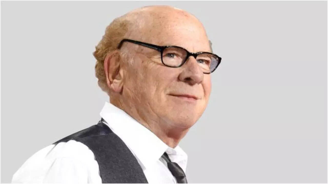 Art Garfunkel breaks his silence on lifelong psoriasis struggle as he