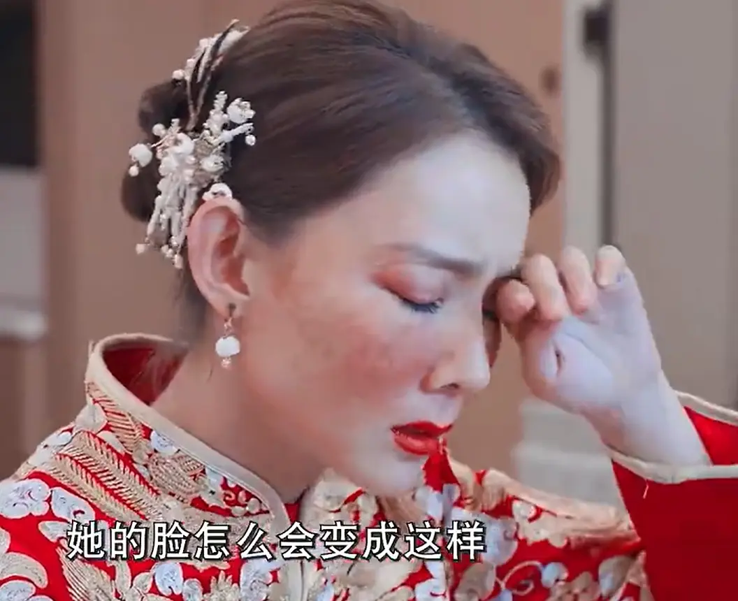 当46岁姚晨遇上51岁贾静雯，才知原生脸多重要，就连皱纹都是美的