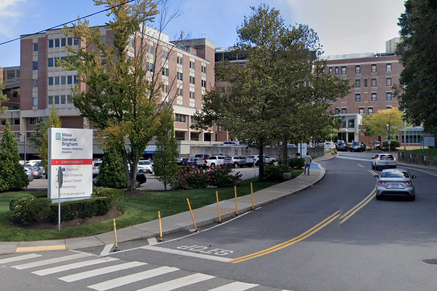 5 nurses who work on the same floor at Massachusetts hospital have(01)