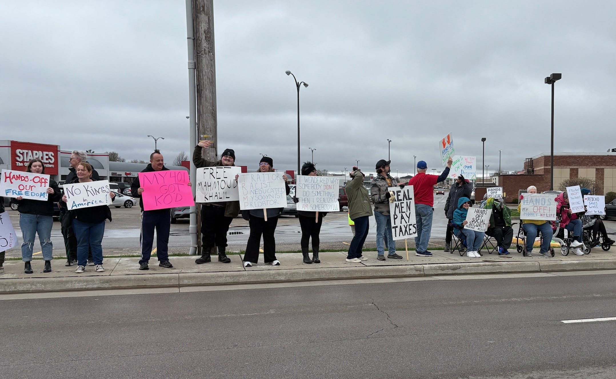 Muncie protesters to join national antiTrump 'No Kings' demonstration