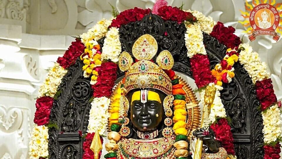 'Suraj Tilak' lights up Ram Lalla's forehead on Ram Navami in Ayodhya. (ANI Photo)