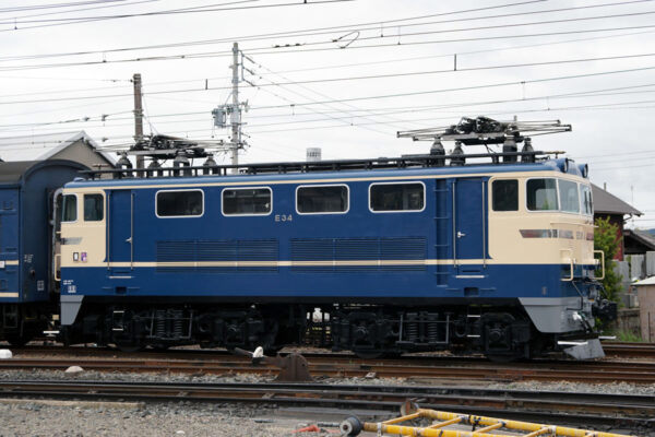 ARNOLD #2355 DB 旧西ドイツ国鉄 BR150型電気機関車 ARNOLD #2355 DB 旧西ドイツ国鉄 BR150型電気機関車