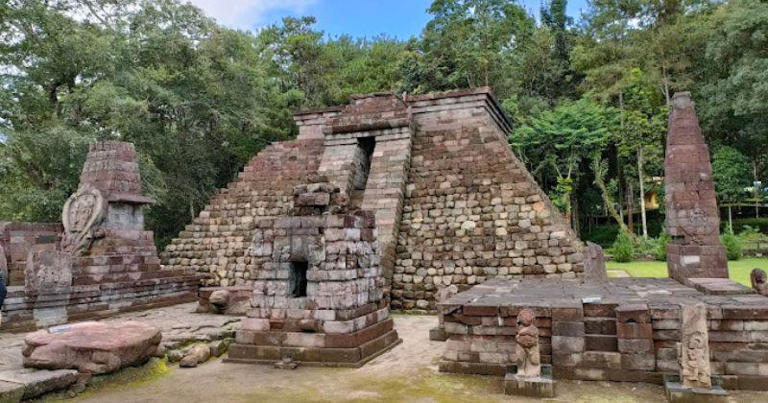 15 Tempat Wisata Tawangmangu untuk Liburan Seru Bareng Keluarga!