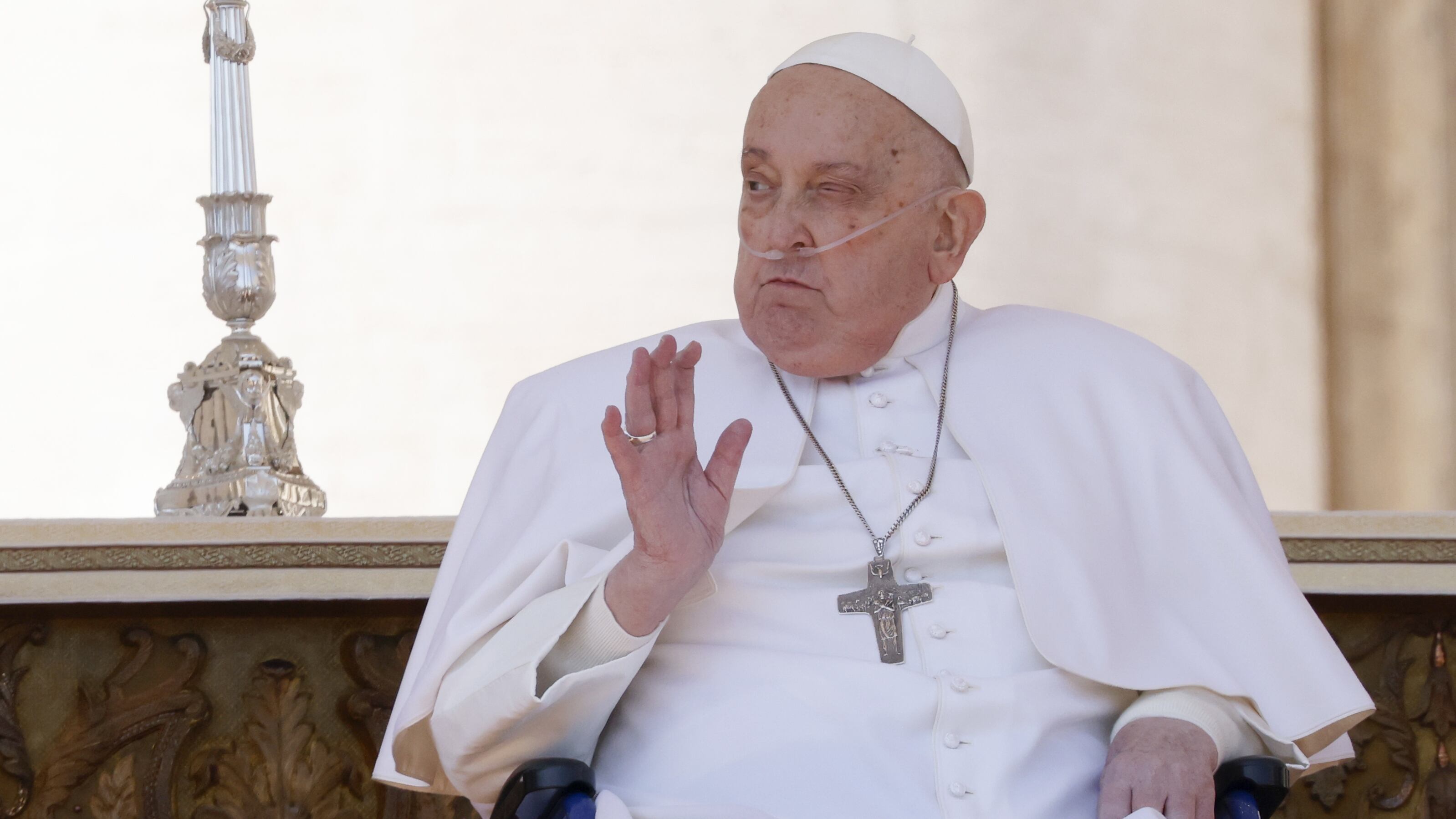 Pope Francis Makes Surprise Appearance Weeks After Hospitalization