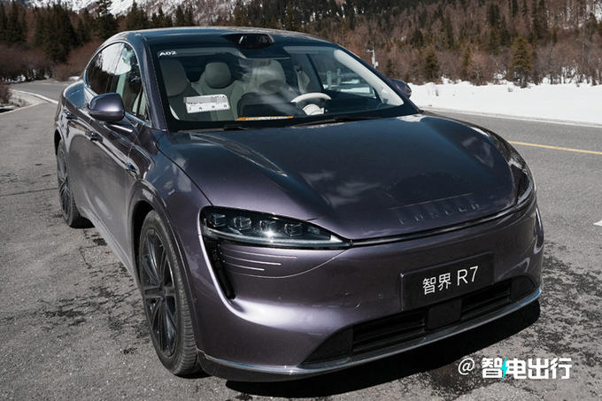  鸿蒙智行销售：智界R7四驱-明天开订！卖31.8万靠谱吗？ 