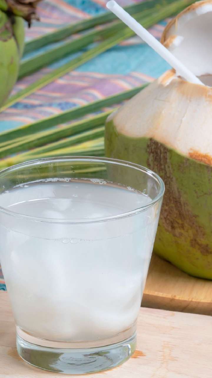 Coconut water Vs Lemon Water: Which Is More Hydrating In Summers?