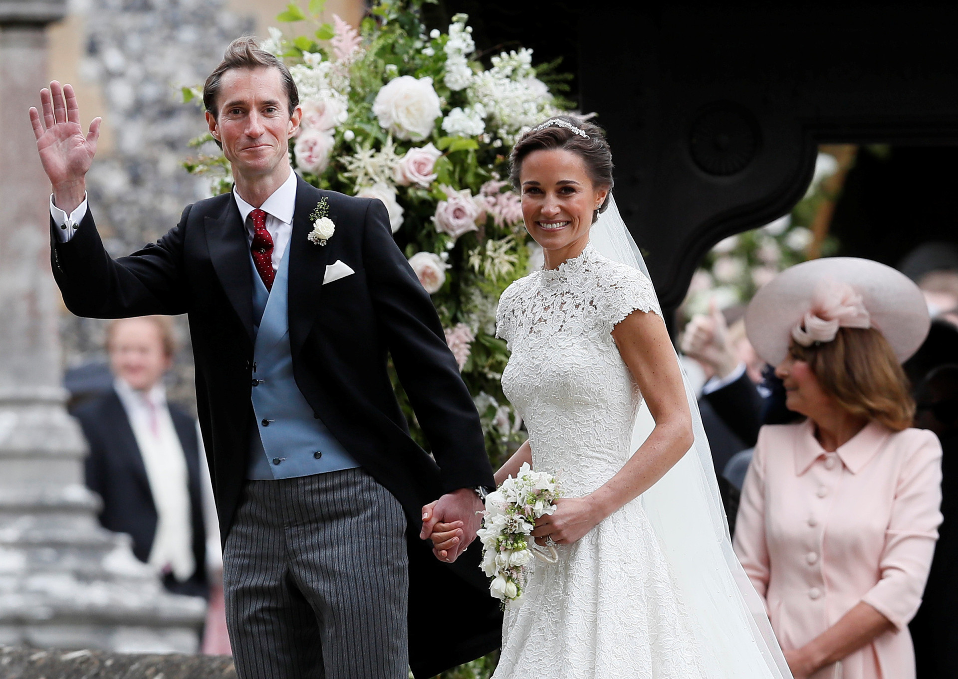 The most iconic wedding dresses in history — free download