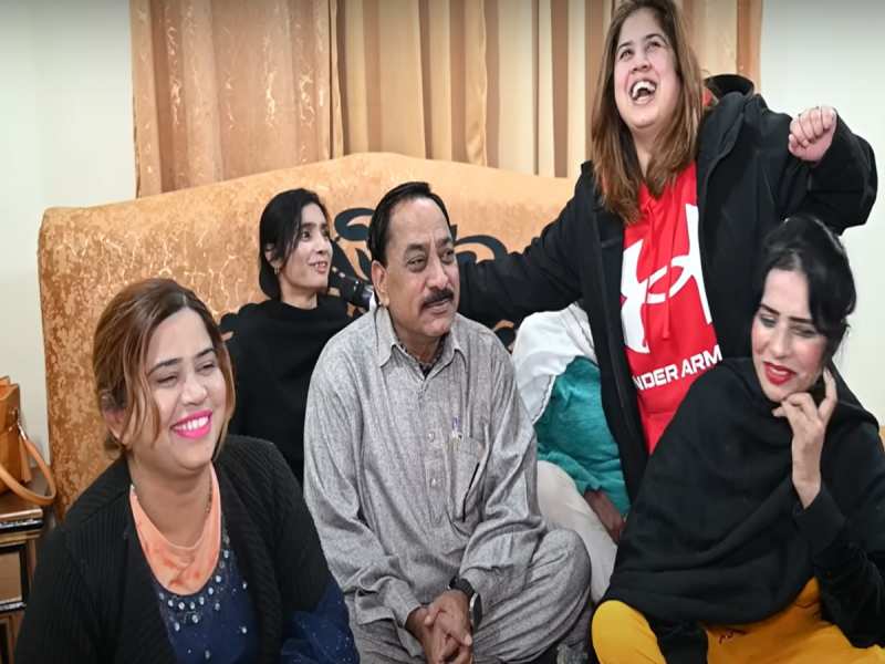 Pakistan'S 'Rangeela' Akbar