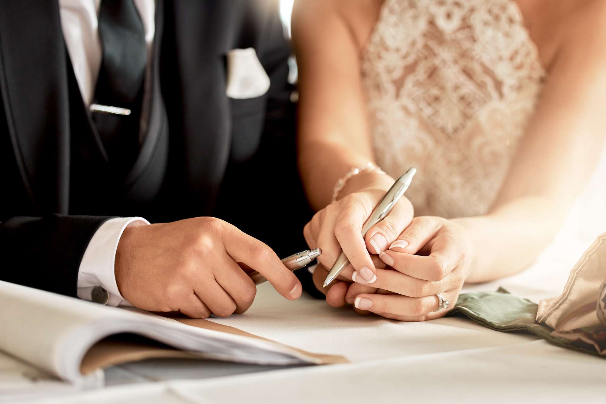 Woman Wants Estranged Mom to Pay to Attend Her Wedding — but Mom Can't