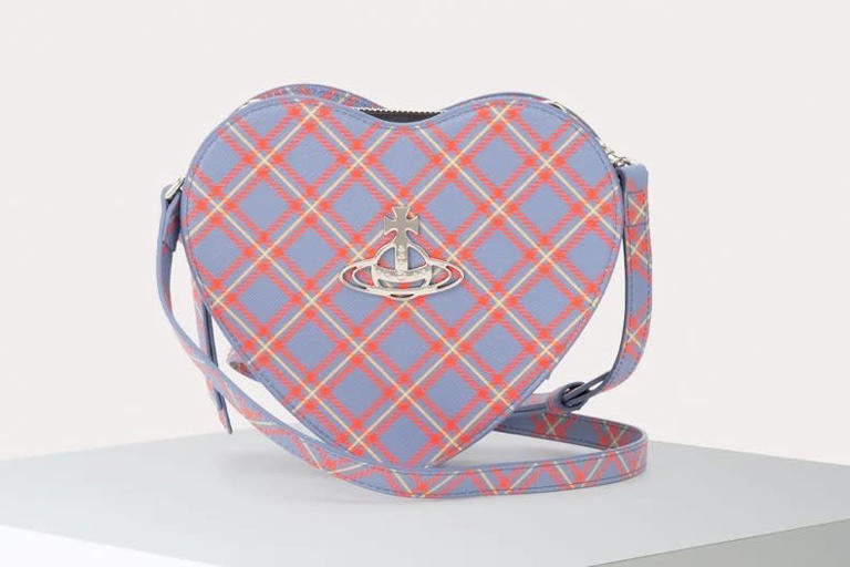 Vivienne Westwood（ショルダーバッグ）のフリマアイテム一覧