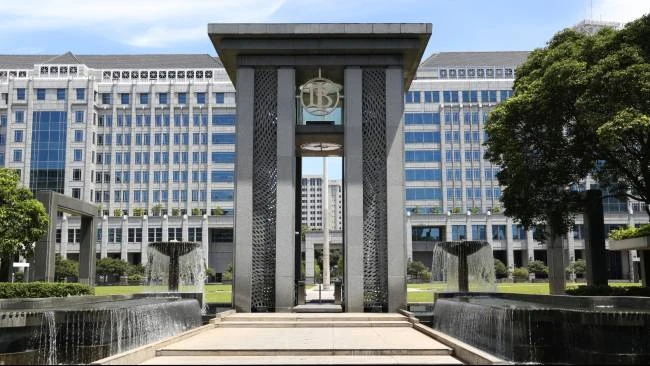 Dilema Kebijakan Burden Sharing: Stimulus vs. Independensi Bank Sentral