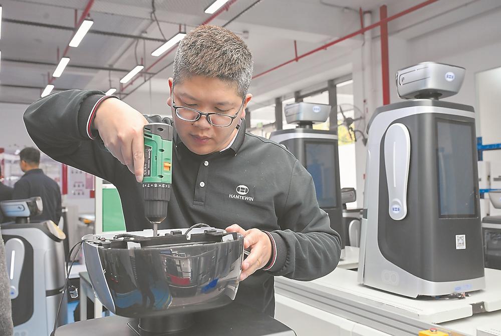 “福州造”智能机器人热销