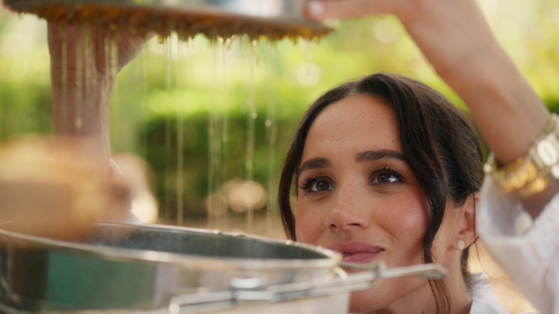 Why Meghan Markle Emailed Customers an Apology Over Limited Edition Honey(02)