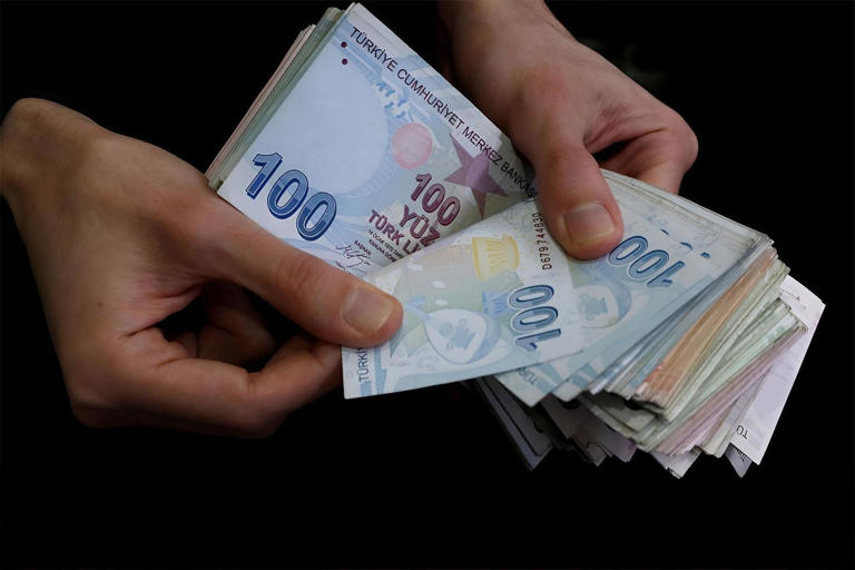 Aile ve Sosyal Hizmetler Bakanı Mahinur Özdemir Göktaş, Aile Yılında hayata geçirilen doğum yardımlarına başvuruların, bugünden itibaren e-Devlet kapısı üzerinden alınmaya başladığını bildirdi.