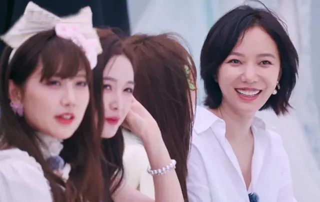 《浪姐6》失味：当一档综艺离自己的灵魂越来越远还记得2020年那个夏天吗？《乘风破浪的姐姐》横空出世，30位姐姐用无与伦比的舞台魅力和生命力，让我们看到了女性在娱乐圈的另一种可能。《无价之姐》《兰花草》《大碗宽面》这些舞台至今仍在我们的回忆