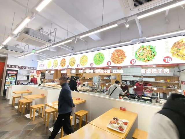 10元管饱的“穷鬼餐厅”，成了北京新地头蛇