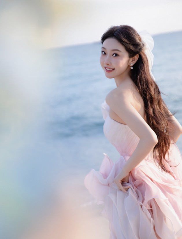 梨涡女神宣璐：气质如兰，演技不俗的荧幕新秀