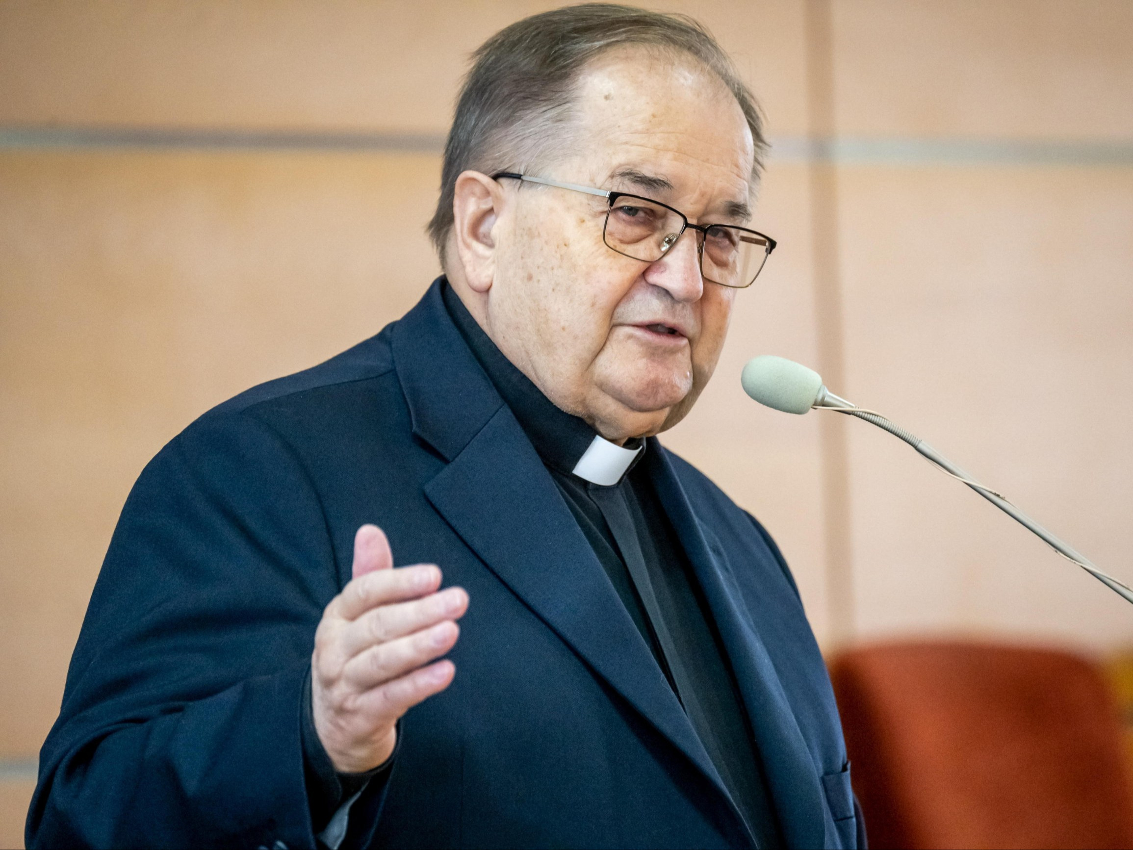 ledztwo-w-sprawie-fundacji-zwi-zanej-z-o-rydzykiem-dotyczy-wyp-aty-z-pzu