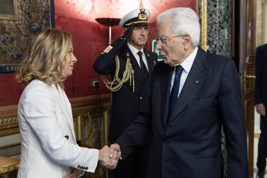 Sergio Mattarella e Giorgia Meloni (Imagoeconomica).