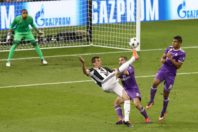 9. Mario Mandžukić (Juventus vs Real Madrid, 2016–17)