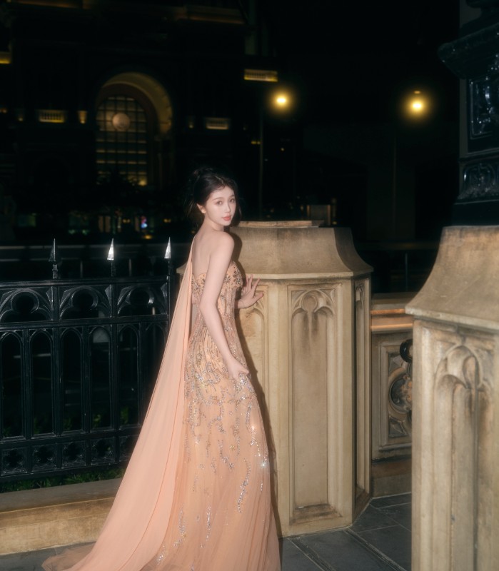 用真诚破局：虞书欣的演艺社交哲学