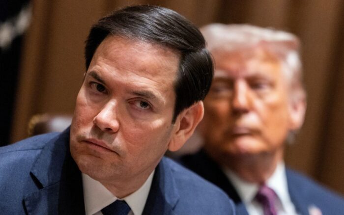 Gobierno de Trump sopesa atacar con drones a cárteles mexicanos: NBC News