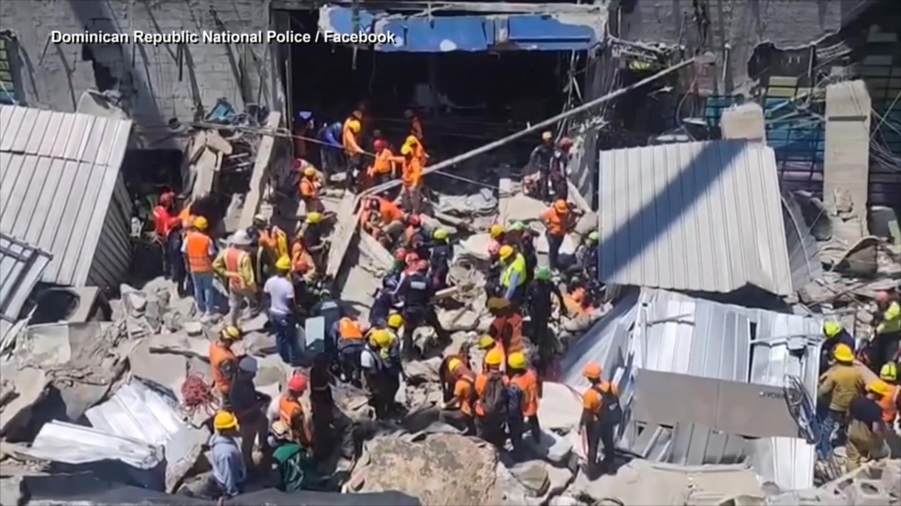 Dozens dead after roof collapses at in the Dominican Republic(00)