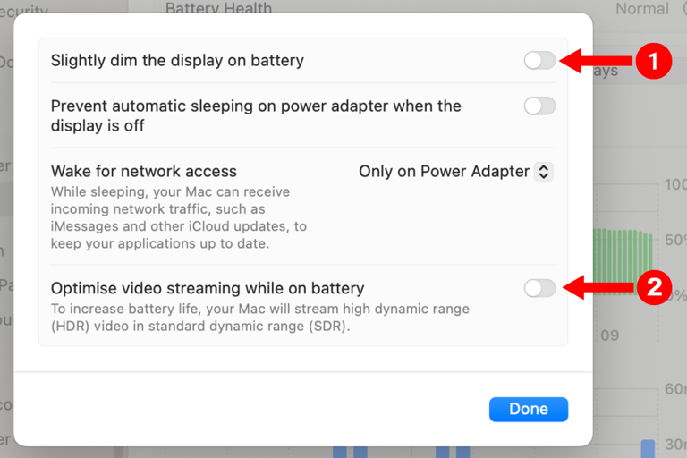 Screenshot of the battery settings with arrows next to the Slightly dim the display on battery and optimize video streaming options in macOS.