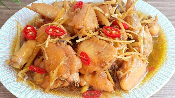Gà kho gừng là món ăn thực hiện đơn giản tại nhà. (Ảnh: B.L)