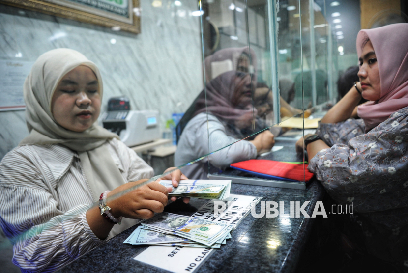 Rupiah tertekan di awal 2026 seiring penguatan dolar AS