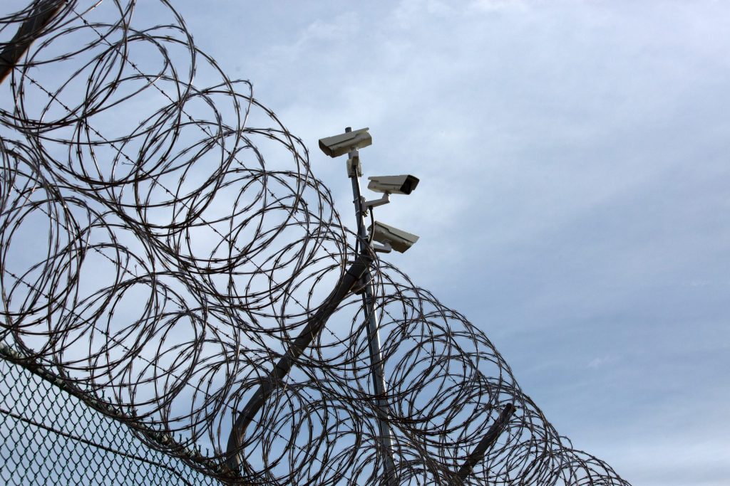 Adams Administration Inks Executive Order Allowing ICE Back on Rikers ...