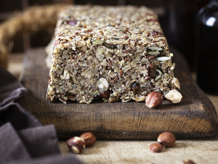 Ketogenes Brot: Einmalig lecker mit Nüssen und Samen