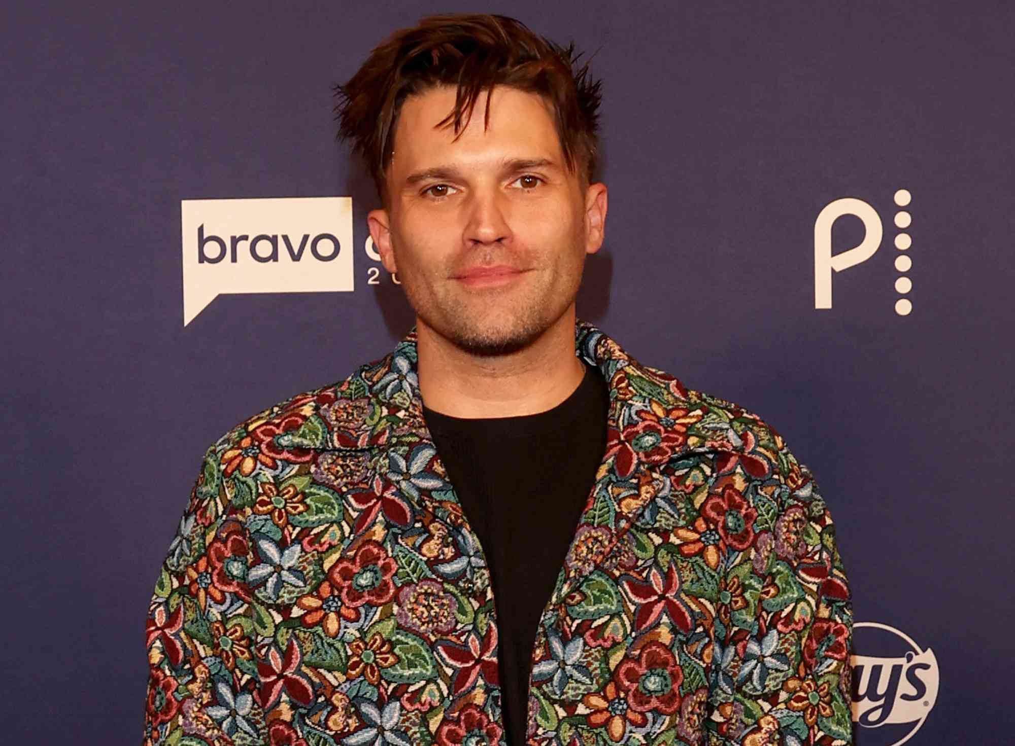 Tom Schwartz Reflects on 'Tumultuous' 2024 After His Bar Closed and(01)