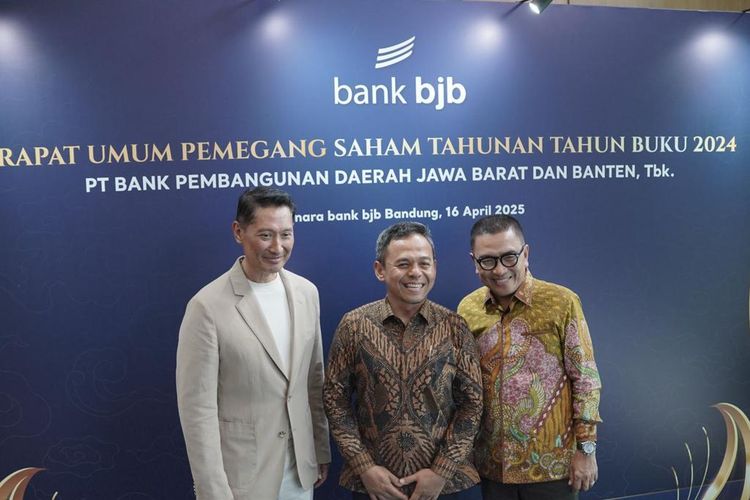 Helmy Yahya, Wowiek Prasantyo, dan Direktur Utama Bank BJB Yusuf Saadudin di Bandung, Jawa Barat, Rabu (16/4/2025).