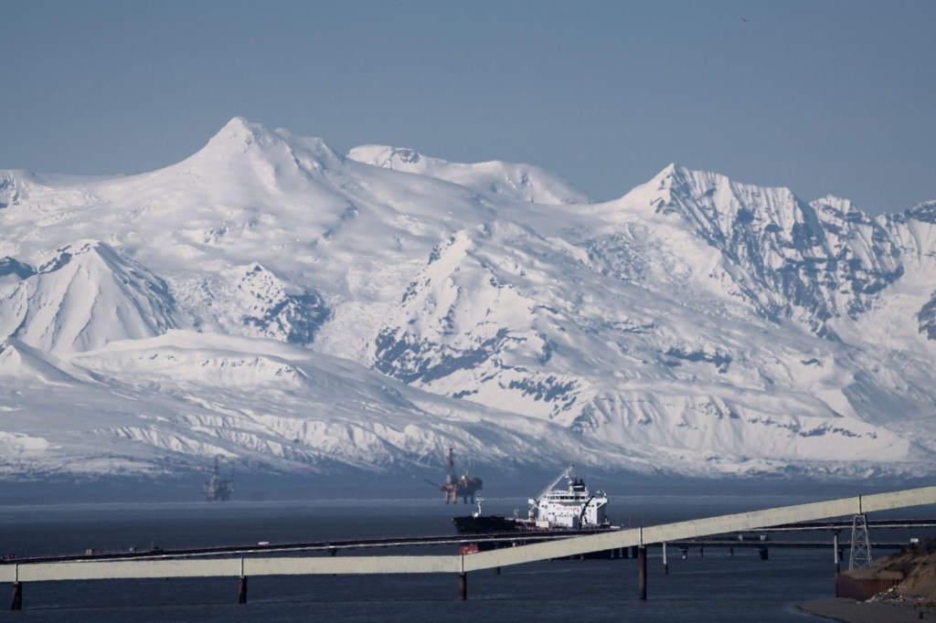 US city prepares with huge volcano poised for ‘explosive’ eruption