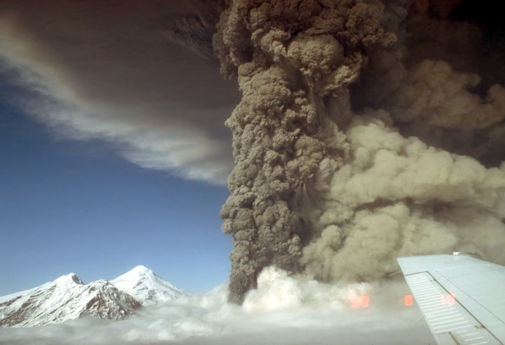 US city prepares with huge volcano poised for ‘explosive’ eruption