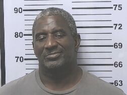 MPD: Bank robber held security guard hostage, threatened to kill him