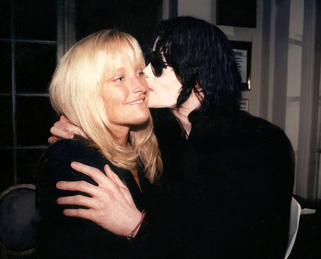 Michael Jackson's ex-wife Debbie Rowe looks so different in rare public  appearance