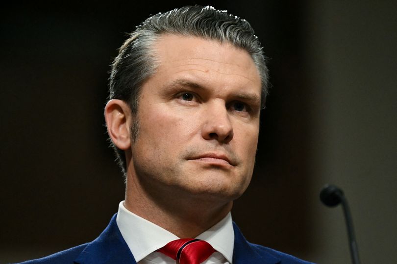 Fox News host exposes Pete Hegseth’s filthy floor bagel habit and years