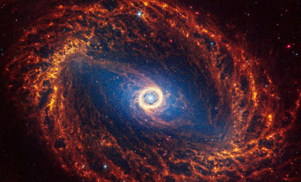KAN HA FUNNET LIV I UNIVERSET: Oppdagelsen, gjort ved hjelp av James Webb-romteleskopet som her har avbildet NGC 1512 , en spiralgalakse.