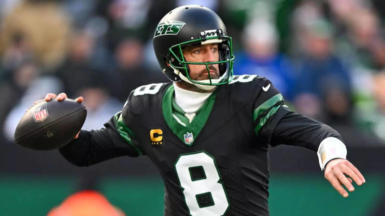 Aaron Rodgers delays Steelers decision while keeping Saints and Vikings as  potential landing spots