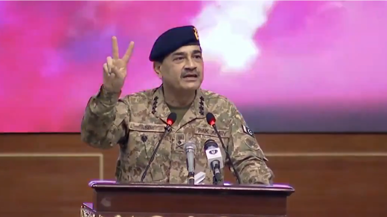 Pakistan army chief peddles two-nation theory, asserts India-Pakistan, Hindus-Pakistanis very different