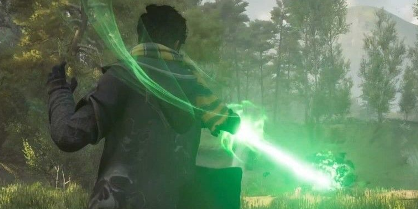 A wizard casts Avada Kedavra at a enemy in Hogwarts Legacy.