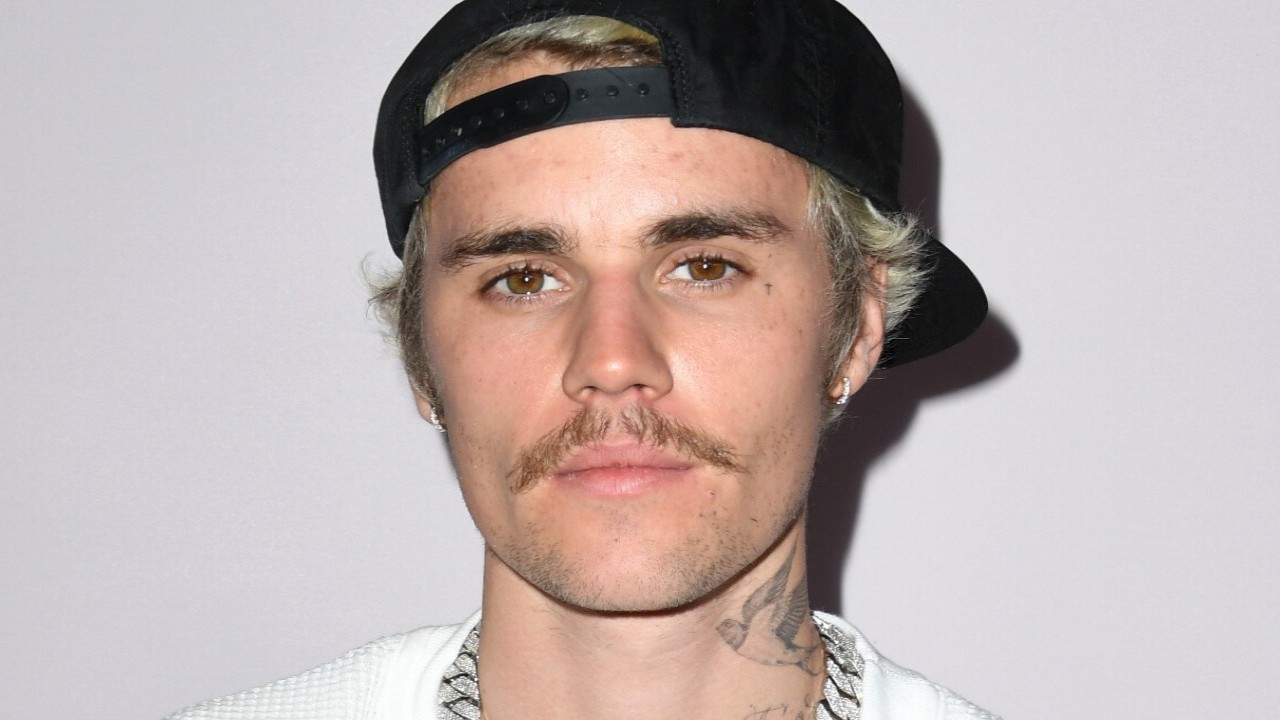 justin-bieber-s-reps-deny-claims-of-20-million-usd-debt-it-bears-no