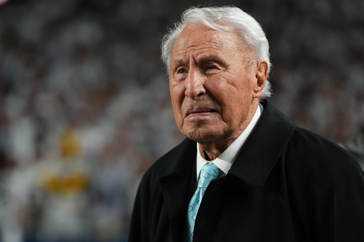 ESPN Legend Lee Corso Gets Honest About Retirement