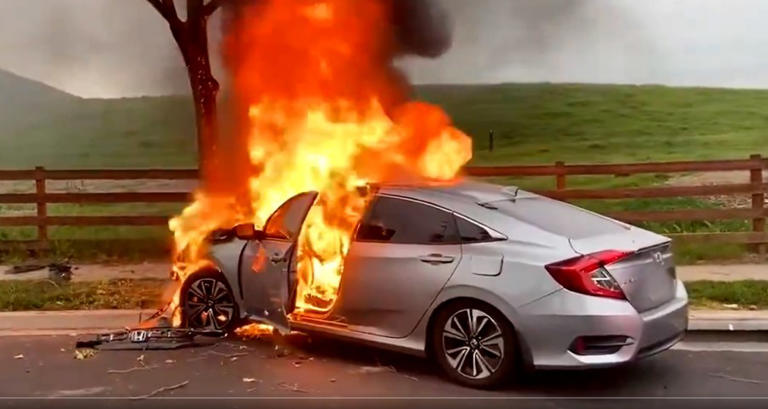 Police: Drunk teen crashes in San Ramon, car bursts into flames