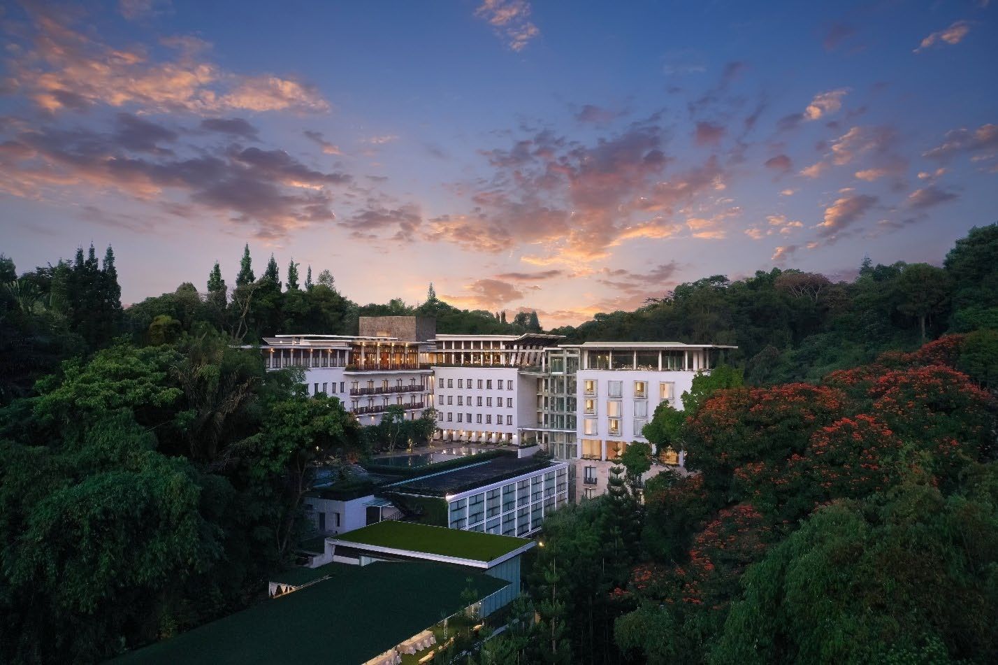 Staycation Seru Bersama Keluarga di Bandung: Temukan Hotel dengan Kids Club dan Promo Khusus Tahun 2025