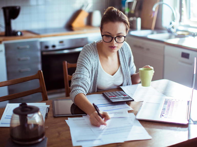 Good debt vs bad debt: Understanding the difference Good debt vs bad debt: Understanding the difference