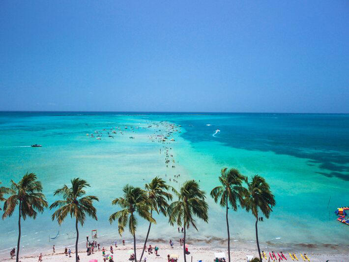 Maragogi, em Alagoas, é conhecido como "Caribe brasileira". Foto: Adobe Stock
