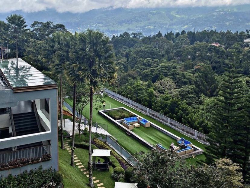 Staycation Keluarga di Bogor: Glamping, Mini Zoo, dan Aktivitas Seru untuk Anak